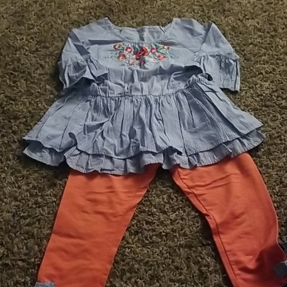 Matching spring outfit - Picture 2 of 4